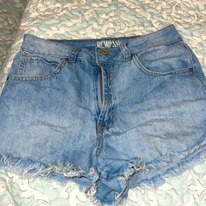 very cute worn twice in a beach trip